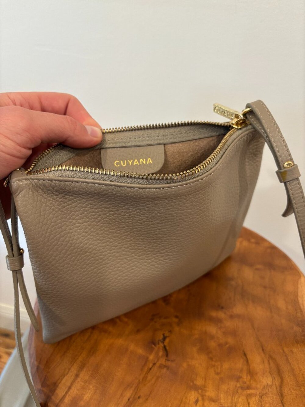 Cuyana Crossbody Pouch Convertible Leather Clutch - Taupe